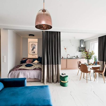 Apartament Marcelin Gold Wes Quality Suite Poznań Esterno foto
